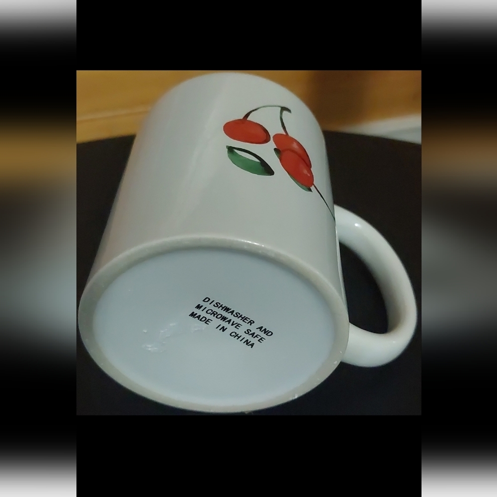 Cherry Mug - Picture 3 of 3